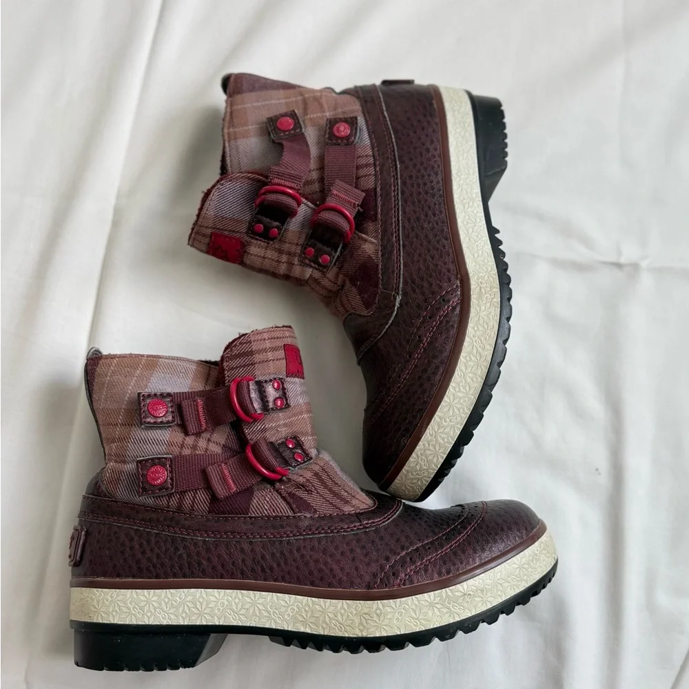 UGG Marrais Plaid Double Buckle Waterproof Lined Boots - Metallic Plum/Burgundy